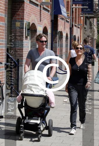 Amsterdam 7 juli 2012
Gallyon v Vessem met man achter de kinderwagen.
Peter Smulders bv