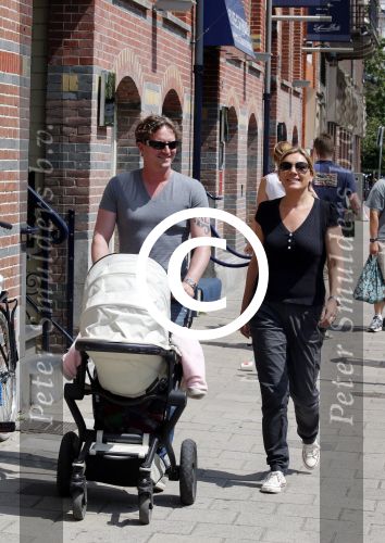 Amsterdam 7 juli 2012
Gallyon v Vessem met man achter de kinderwagen.
Peter Smulders bv