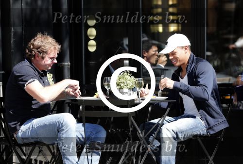 Amsterdam 26 juni 2012
Jeffrey Wammes op terras met hotelbon eigenaar Chris Luken.
Peter Smulders bv