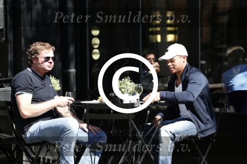 Amsterdam 26 juni 2012
Jeffrey Wammes op terras met hotelbon eigenaar Chris Luken.
Peter Smulders bv