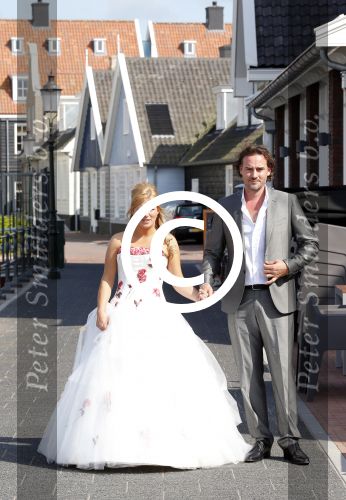 Huizen 7 juli 2012
Trouwen Jeroen Nieuwenhuize en zijn vrouw Kayla bij fletcher hotel in Huizen.
Peter Smulders bv