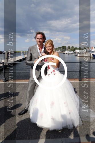 Huizen 7 juli 2012
Trouwen Jeroen Nieuwenhuize en zijn vrouw Kayla bij fletcher hotel in Huizen.
Peter Smulders bv