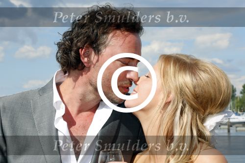 Huizen 7 juli 2012
Trouwen Jeroen Nieuwenhuize en zijn vrouw Kayla bij fletcher hotel in Huizen.
Peter Smulders bv
