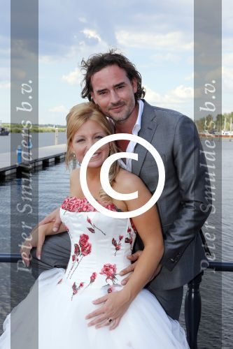 Huizen 7 juli 2012
Trouwen Jeroen Nieuwenhuize en zijn vrouw Kayla bij fletcher hotel in Huizen.
Peter Smulders bv