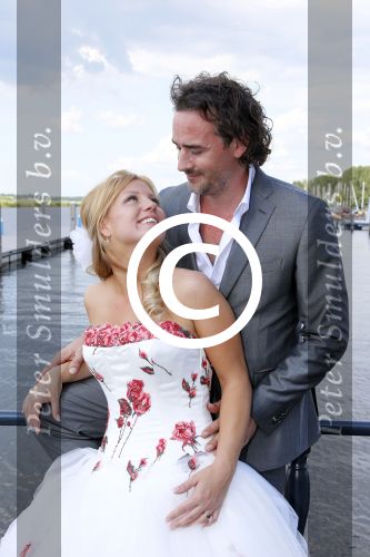 Huizen 7 juli 2012
Trouwen Jeroen Nieuwenhuize en zijn vrouw Kayla bij fletcher hotel in Huizen.
Peter Smulders bv
