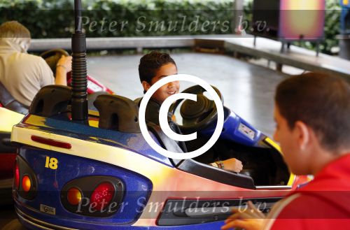 Laren 4 juli 2012
Kermis in laren . Angela v Hulten met zoons Justin en Ruben Kluivert
Peter Smulders bv