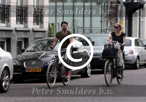 Amsterdam 4 juli 2012
Liesbeth kamerling met haar man op de fiets.
Peter Smulders bv