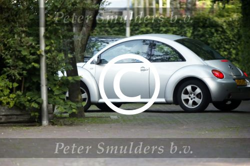 Muiderberg Blaricum 2 juli 2012
Maria Kooistra brengt haar kinderen naar school.
Pedter Smulders bv