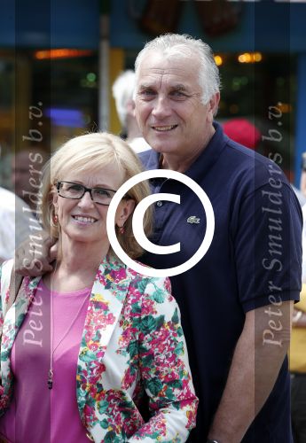 Laren 30 juni 2012
Mario v d Ende met zijn vriendin Els op de kermis van Laren.
Peter Smulders bv