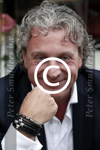 Amsterdam 3 juli 2012
Mark Teurlings met nialaya en buddha to buddha armband.
Peter Smulders bv