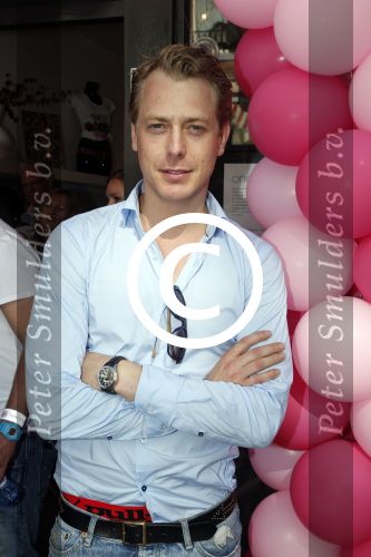 Amsterdam 6 juli 2012
Opening pull in pop up store in amsterdam. Mark v Eeuwen
Peter Smulders bv