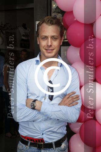 Amsterdam 6 juli 2012
Opening pull in pop up store in amsterdam. Mark v Eeuwen
Peter Smulders bv