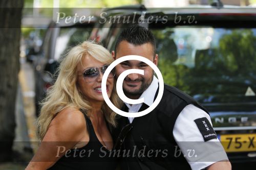 Amsterdam 4 juli 2012
Patricia Paay op de cornelis schuytstraat.
Peter Smulders bv