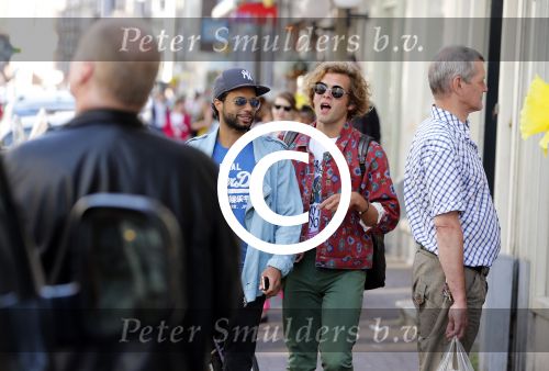 Amsterdam 6 juli 2012
Opening winkel op de haarlemmerdijk. Paul Tulner met een vriend
Peter Smulders bv