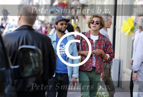 Amsterdam 6 juli 2012
Opening winkel op de haarlemmerdijk. Paul Tulner met een vriend
Peter Smulders bv