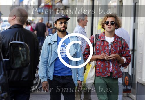Amsterdam 6 juli 2012
Opening winkel op de haarlemmerdijk. Paul Tulner met een vriend
Peter Smulders bv