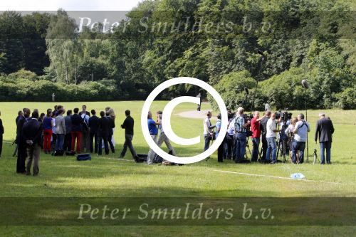 Wassenaar 7 juli 2012
Fotosessie met Prins Willem Alexander prinses Maxima Alexia Ariane en Amalia op landgoed de horsten. pers
Peter Smulder bv