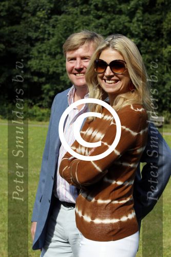 Wassenaar 7 juli 2012
Fotosessie met Prins Willem Alexander prinses Maxima Alexia Ariane en Amalia op landgoed de horsten.
Peter Smulder bv