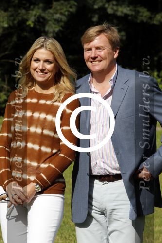 Wassenaar 7 juli 2012
Fotosessie met Prins Willem Alexander prinses Maxima Alexia Ariane en Amalia op landgoed de horsten.
Peter Smulder bv