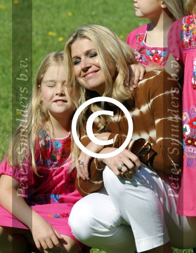 Wassenaar 7 juli 2012
Fotosessie met Prins Willem Alexander prinses Maxima Alexia Ariane en Amalia op landgoed de horsten.
Peter Smulder bv
