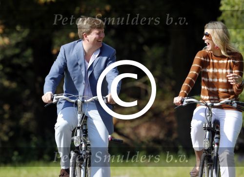 Wassenaar 7 juli 2012
Fotosessie met Prins Willem Alexander prinses Maxima Alexia Ariane en Amalia op landgoed de horsten.
Peter Smulder bv