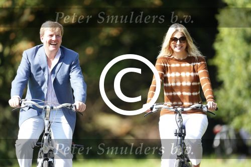 Wassenaar 7 juli 2012
Fotosessie met Prins Willem Alexander prinses Maxima Alexia Ariane en Amalia op landgoed de horsten.
Peter Smulder bv