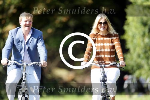 Wassenaar 7 juli 2012
Fotosessie met Prins Willem Alexander prinses Maxima Alexia Ariane en Amalia op landgoed de horsten.
Peter Smulder bv