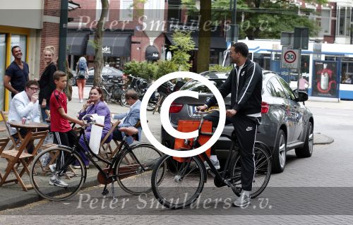 Amsterdam 3 juli 2012
Ontmoeting tussen Ruud Gullit en Badr Hari op de cornelis schuytstraat.
Peter Smulders bv