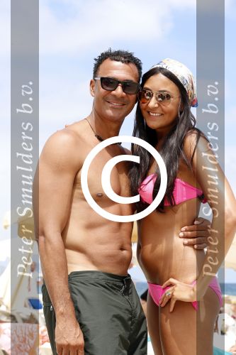 Ibiza 12 juli 2012
Ruud Gullit met zijn dochters Felicity Chermaine Joelle en zoon Maxim Gulli op vakantie op ibiza.
Peter Smulders bv