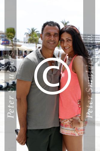 Ibiza 12 juli 2012
Ruud Gullit met zijn dochters Felicity Chermaine Joelle en zoon Maxim Gulli op vakantie op ibiza.
Peter Smulders bv