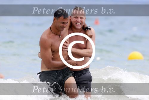 Ibiza 12 juli 2012
Ruud Gullit met zijn dochters Felicity Chermaine Joelle en zoon Maxim Gulli op vakantie op ibiza. Ruud met Gordon
Peter Smulders bv