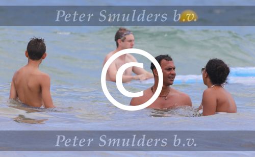 Ibiza 12 juli 2012
Ruud Gullit met zijn dochters Felicity Chermaine Joelle en zoon Maxim Gulli op vakantie op ibiza.
Peter Smulders bv