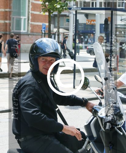 Amsterdam 6 juli 2012
Willem Holleeder op de vespa scooter bij het conservatorium hotel.
Peter Smulders bv