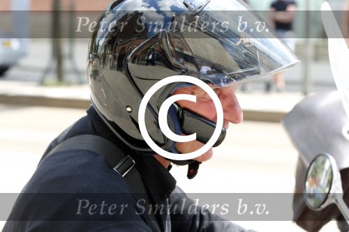 Amsterdam 6 juli 2012
Willem Holleeder op de vespa scooter bij het conservatorium hotel.
Peter Smulders bv