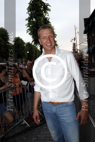 Uden 18 juni 2013
Tros Muziek feest op de markt in Uden. jannes
Peter Smulders bv