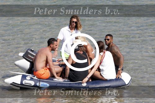 Ibiza 15 juni 2013
Jermain Lens speler van het nederlands elftal op vakantie op ibiza. Jeremain heeft verschillende tatoos.
Peter Smulders bv