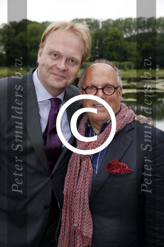Haarzuilens 12 juni 2013
Haringparty op kasteel de Haar in Haarzuilens. Joop Braakhekke met Frits Huffnagel
Peter Smulders bv