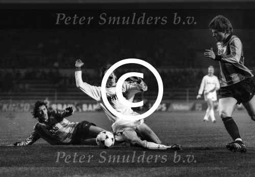 Eindhoven, 8 Februari 1989
2e Wedstrijd tussen PSV-KV Mechelen, eindstand 1-0
Juul Ellerman Erwin Koeman
Foto Peter Smulders BV