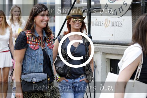 Amsterdam 18 juni 2013
Renee Vervoorn Jasmine Sendar Leontine Borsato en Beertje v Beers tijdens bugaboo event op de pc hooftstraat.
Peter Smulders bv