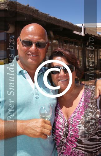 Sevilla, 19 en 20 Juni 2013
Rafel v d Vaart met zijn vriendin Sabia Boulahrouz en hun drie kinderen
Damian v d Vaart, Amaya Boulahrouz en Daamin Boulahrouz op het strand en bij hun hotel voor hun gezamelijk eerste vakantie samen.
Foto Peter Smulders BV