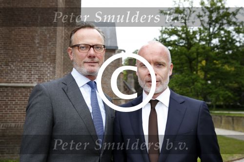 Haarzuilens 12 juni 2013
Haringparty op kasteel de Haar in Haarzuilens. Mart Visser met vriend
Peter Smulders bv