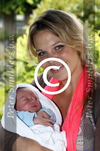 Losser 12 juni 2013
Thomas Berge en Myrthe Mylius met hun pas geboren zoontje Jack.
Peter Smulders bv