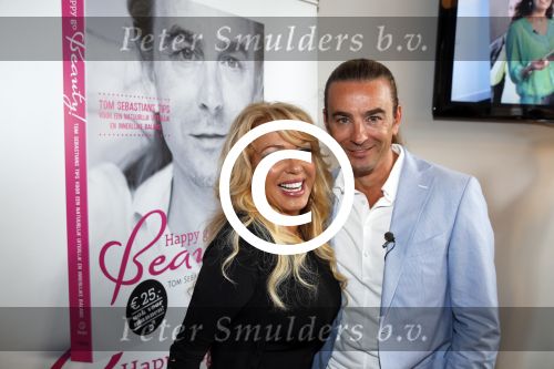 Amsterdam 21 juni 2013
Presentatie boek Tom Sebastian bij de westergasfabriek. Patricia Paay
Peter Smulders bv