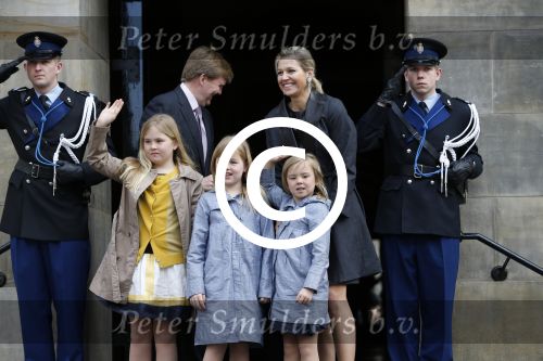 Amsterdam, 29 April 2013
Prinses Amalia, Prinses Alexia en Prinses Ariane
en Prinses Maxima en Prins willem Alexander
Foto Peter Smulders BV