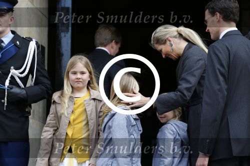 Amsterdam, 29 April 2013
Prinses Amalia, Prinses Alexia en Prinses Ariane
en Prinses Maxima en Prins willem Alexander
Foto Peter Smulders BV