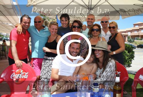 Sevilla, 19 en 20 Juni 2013
Rafel v d Vaart met zijn vriendin Sabia Boulahrouz en hun drie kinderen
Damian v d Vaart, Amaya Boulahrouz en Daamin Boulahrouz op het strand en bij hun hotel voor hun gezamelijk eerste vakantie samen.
Foto Peter Smulders BV