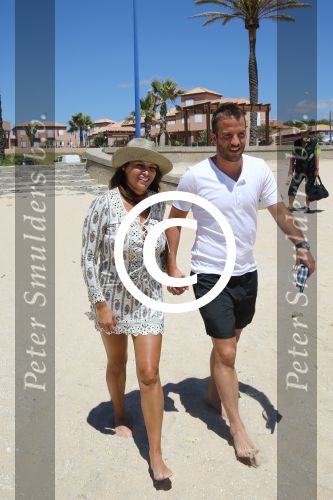 Sevilla, 19 en 20 Juni 2013
Rafel v d Vaart met zijn vriendin Sabia Boulahrouz en hun drie kinderen
Damian v d Vaart, Amaya Boulahrouz en Daamin Boulahrouz op het strand en bij hun hotel voor hun gezamelijk eerste vakantie samen.
Foto Peter Smulders BV
