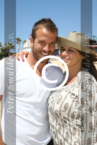 Sevilla, 19 en 20 Juni 2013
Rafel v d Vaart met zijn vriendin Sabia Boulahrouz en hun drie kinderen
Damian v d Vaart, Amaya Boulahrouz en Daamin Boulahrouz op het strand en bij hun hotel voor hun gezamelijk eerste vakantie samen.
Foto Peter Smulders BV