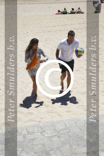 Sevilla, 19 en 20 Juni 2013
Rafel v d Vaart met zijn vriendin Sabia Boulahrouz en hun drie kinderen
Damian v d Vaart, Amaya Boulahrouz en Daamin Boulahrouz op het strand en bij hun hotel voor hun gezamelijk eerste vakantie samen.
Foto Peter Smulders BV