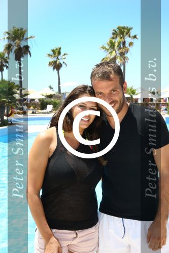 Sevilla, 19 en 20 Juni 2013
Rafel v d Vaart met zijn vriendin Sabia Boulahrouz en hun drie kinderen
Damian v d Vaart, Amaya Boulahrouz en Daamin Boulahrouz op het strand en bij hun hotel voor hun gezamelijk eerste vakantie samen.
Foto Peter Smulders BV